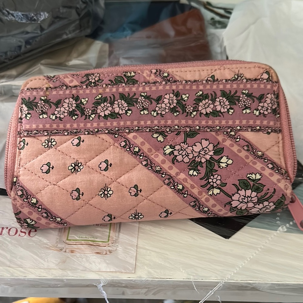 Like New Floral Pink Quilted Vera Bradley Wallet/Clutch